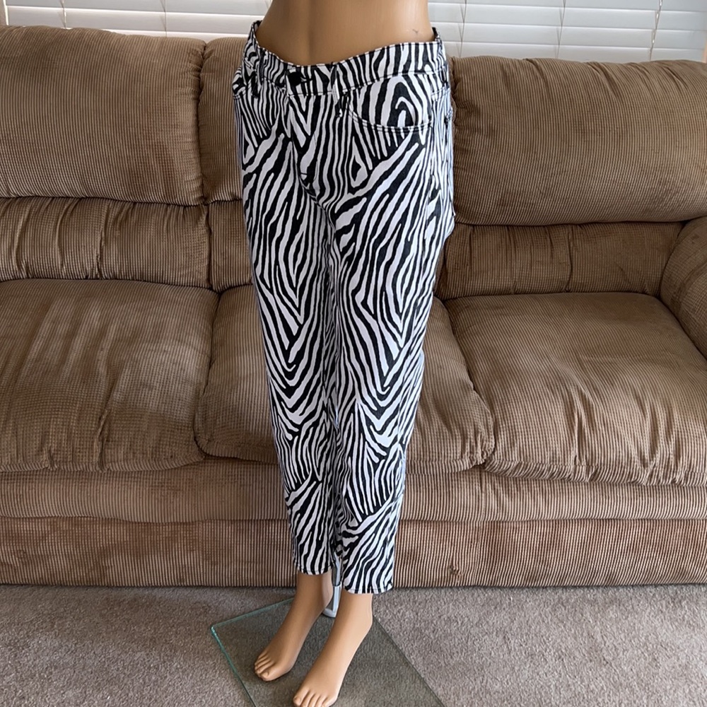 NWOT. Frame Le High Straight  Zebra Jeans - Picture 4 of 6